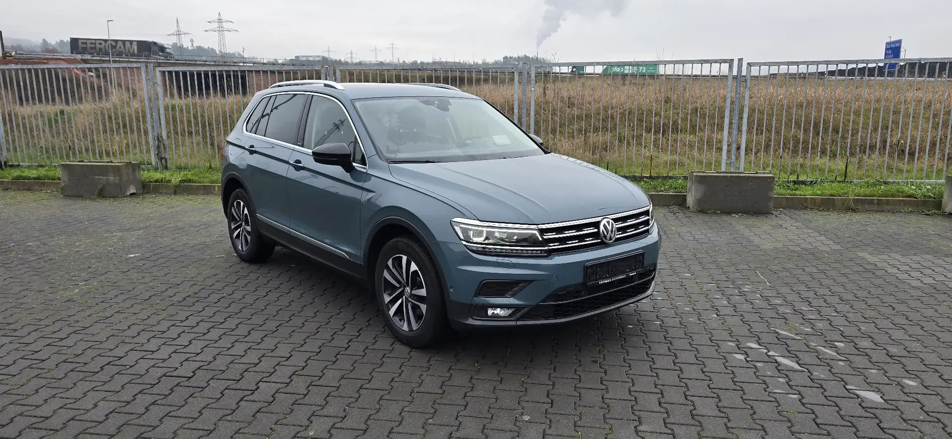 Volkswagen Tiguan 2.0 TDI DSG IQ.DRIVE Navi LED AHK HUD ACC Bleu - 1