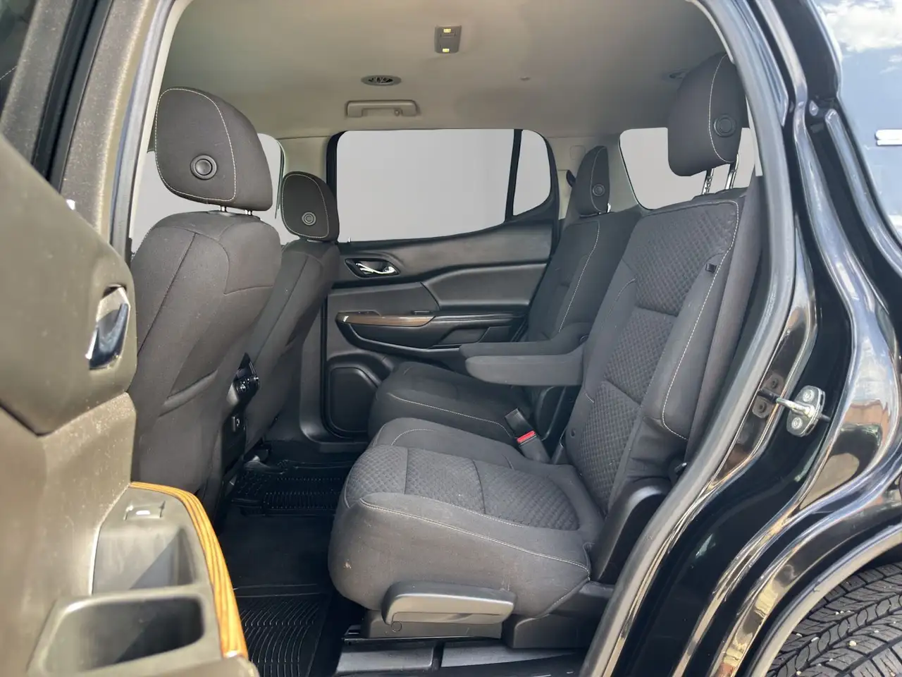 GMC Acadia снимка GMC Acadia
