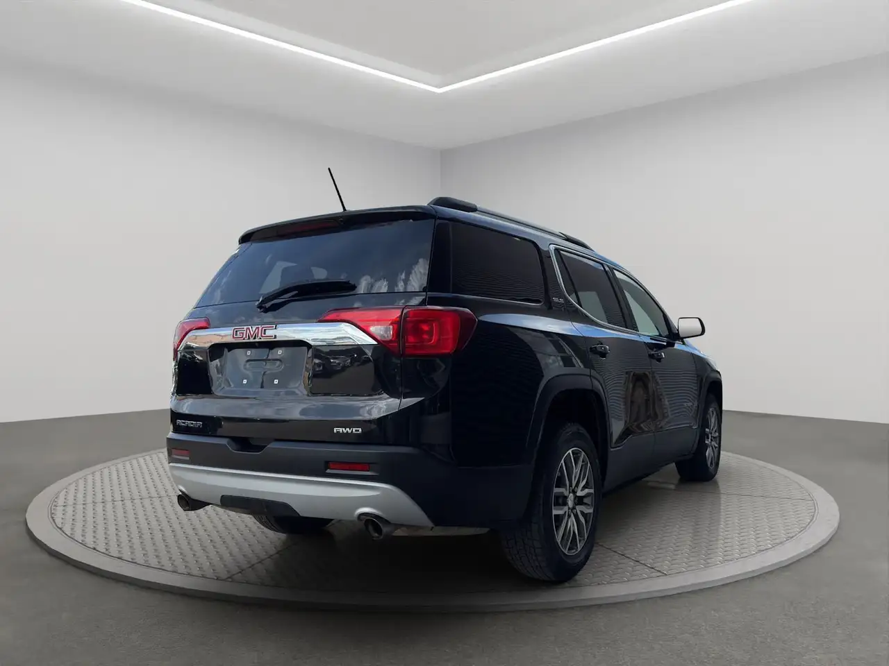 GMC Acadia снимка GMC Acadia