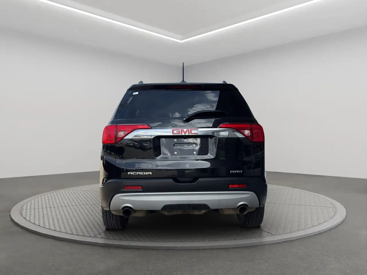 GMC Acadia снимка GMC Acadia