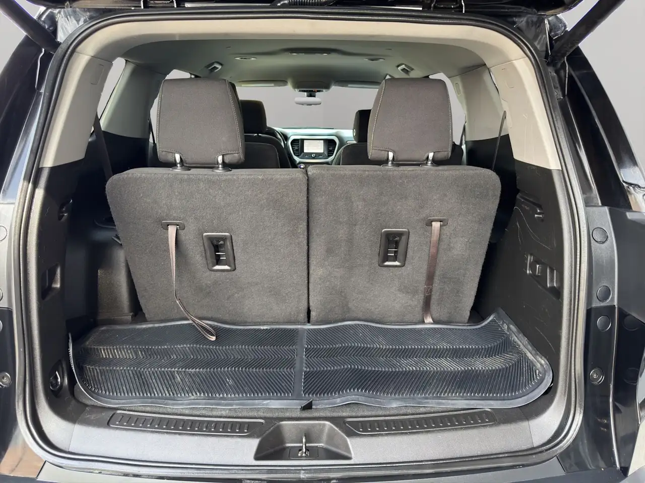 GMC Acadia снимка GMC Acadia