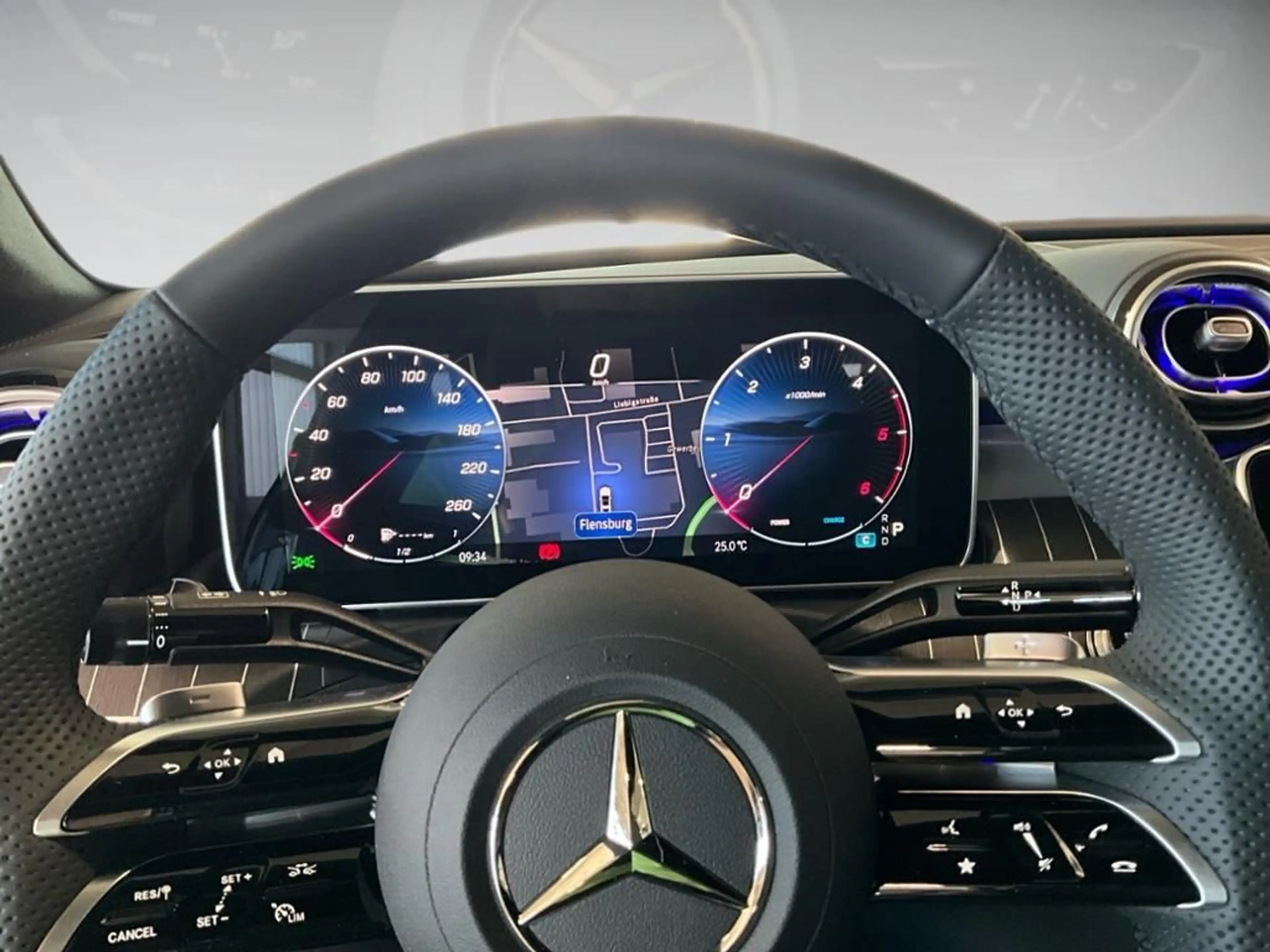 Mercedes-Benz CLE 220 d AMG 360 AHK AUT Fernlichtass. Kam. LED — photo 12