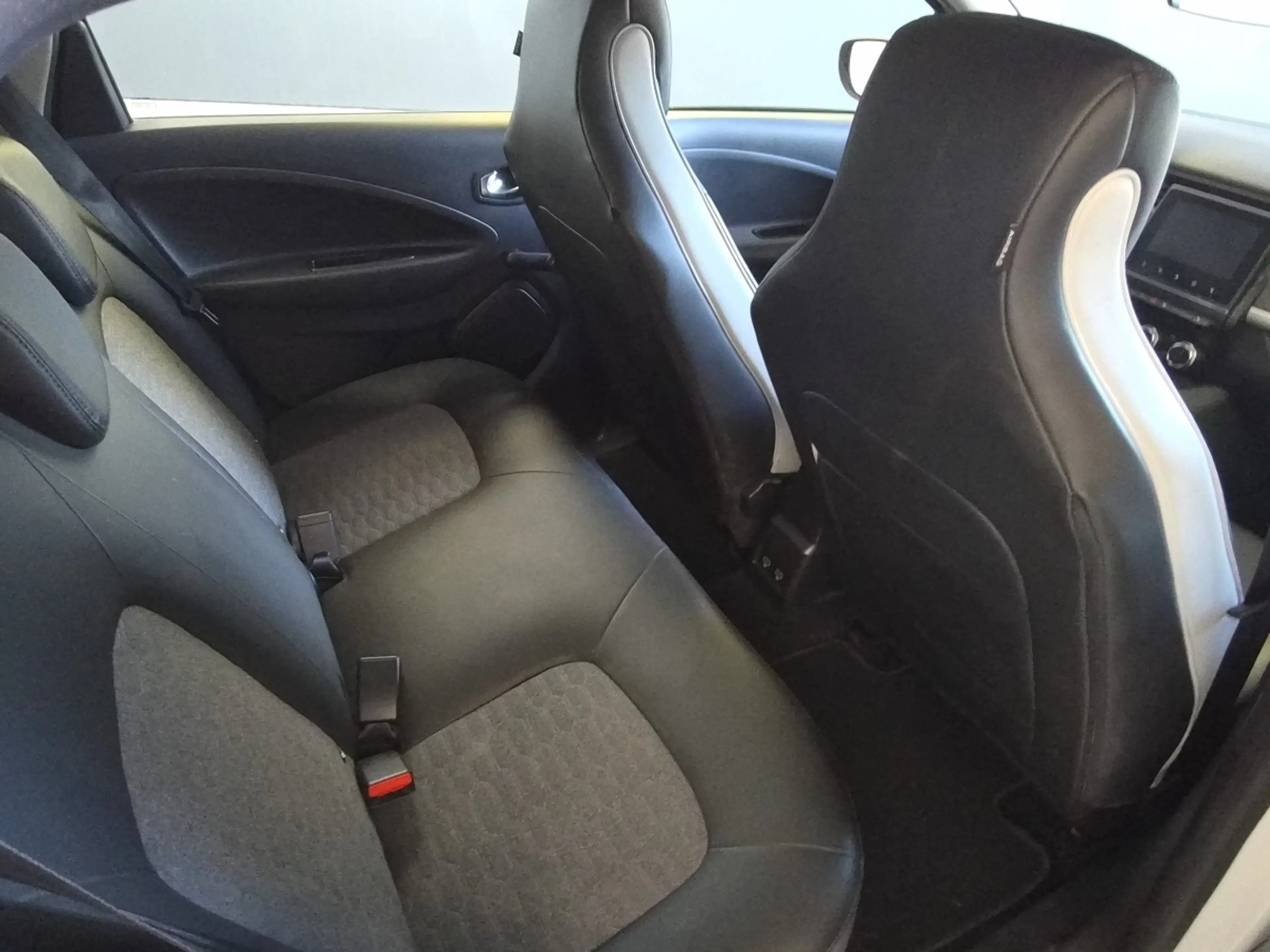 Renault ZOE Z.E.50 EXPERIENCE Klima Navi PDC — photo 9