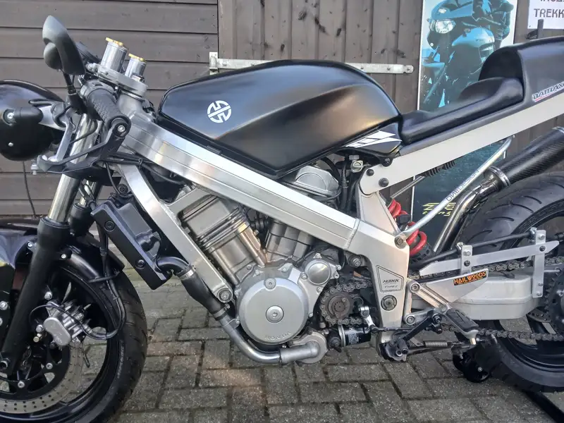 Honda NT 650 - foto 8