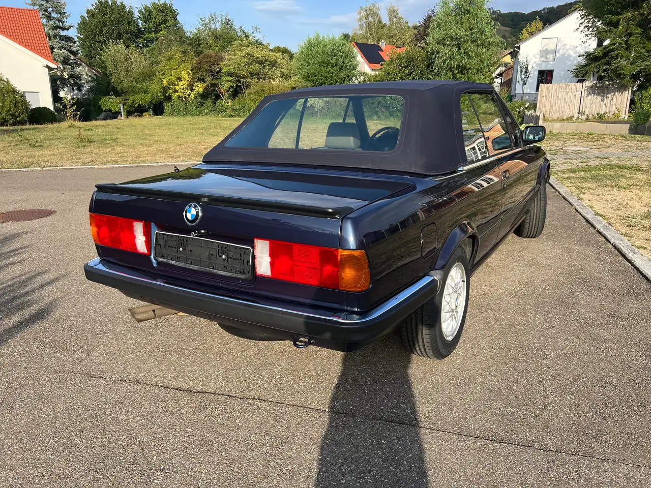 BMW 320i, foto 2