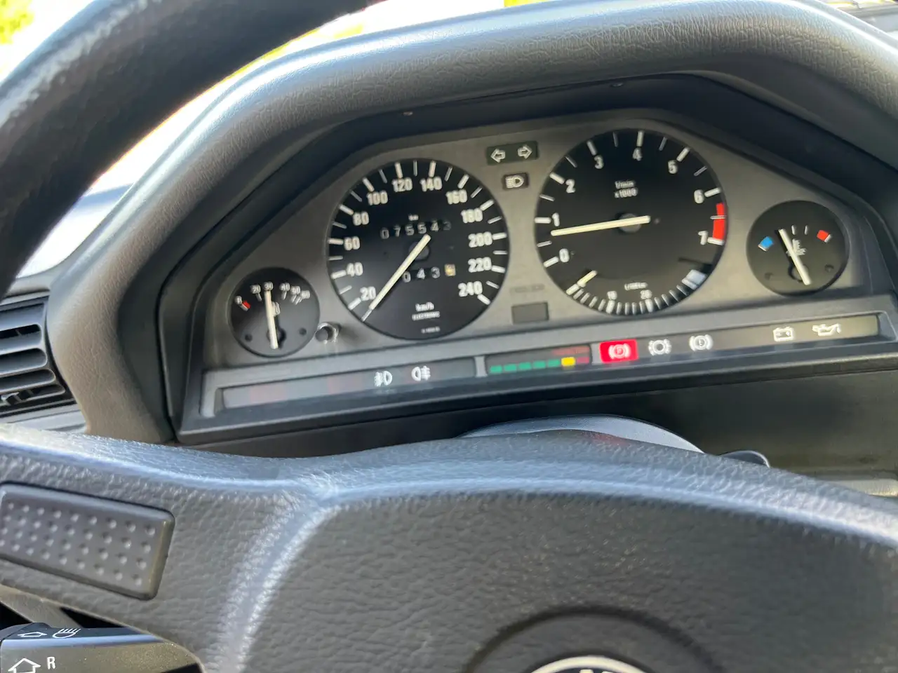 BMW 320i, foto 8