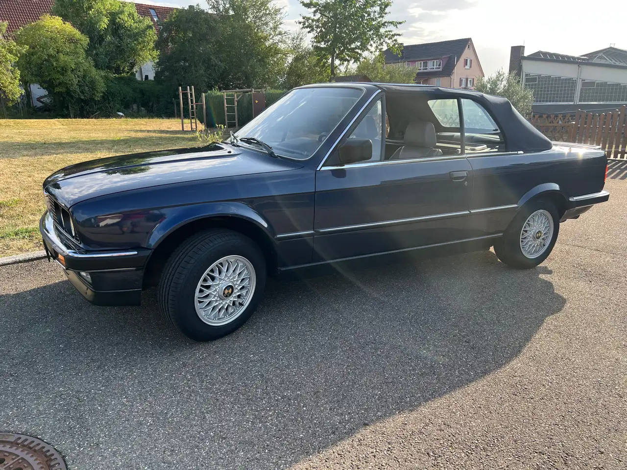 BMW 320i, foto 1