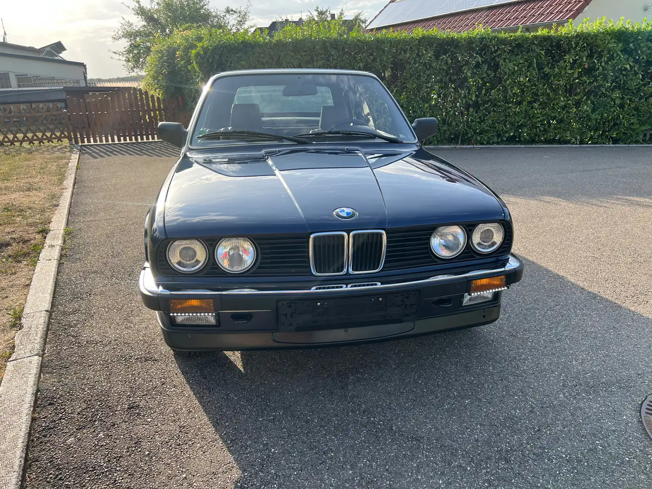 BMW 320i, foto 6