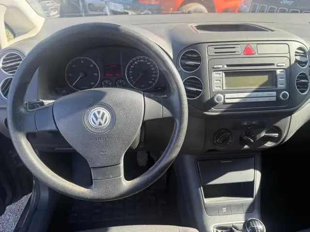 Volkswagen Golf Plus view 8