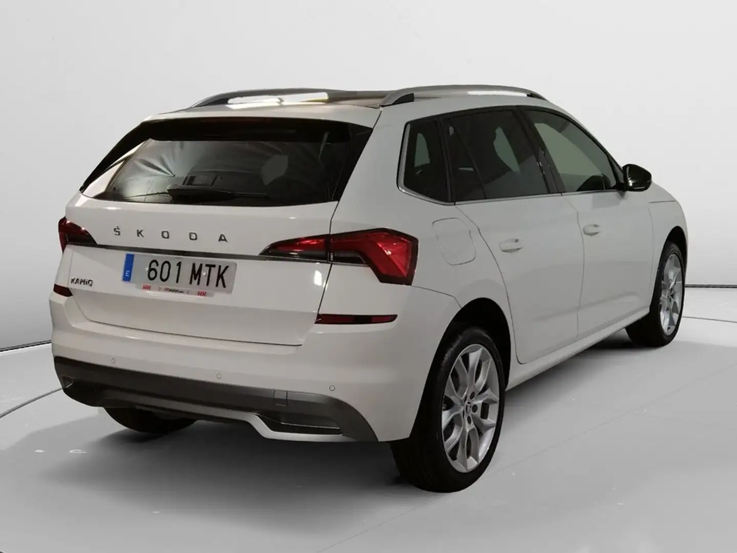 Skoda Kamiq 1.5 TSI Sport DSG Blanco - 2