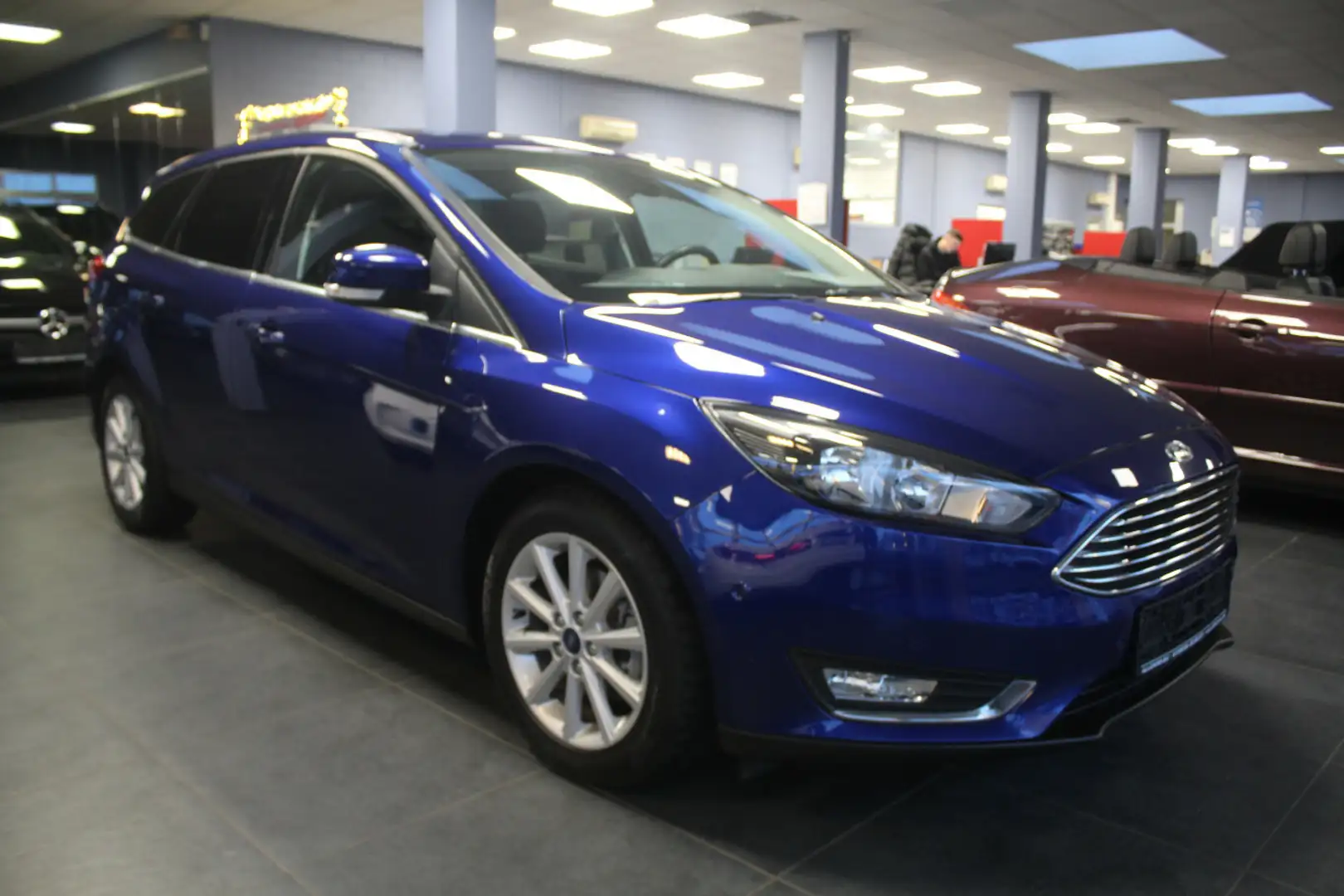 Ford Focus 1.0 EcoBoost Titanium Blau - 1