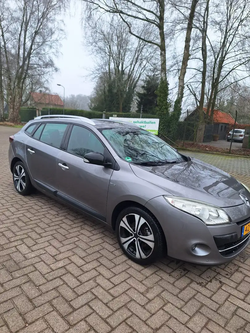 Renault Megane Motorschade Grandtour TCe 130 - 2