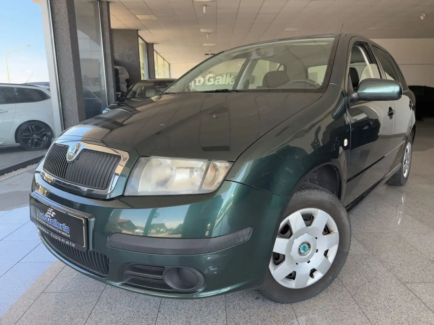 Skoda Fabia 1.2 Cool Edition TÜV 07/2027 4/5 Türer Vert - 1