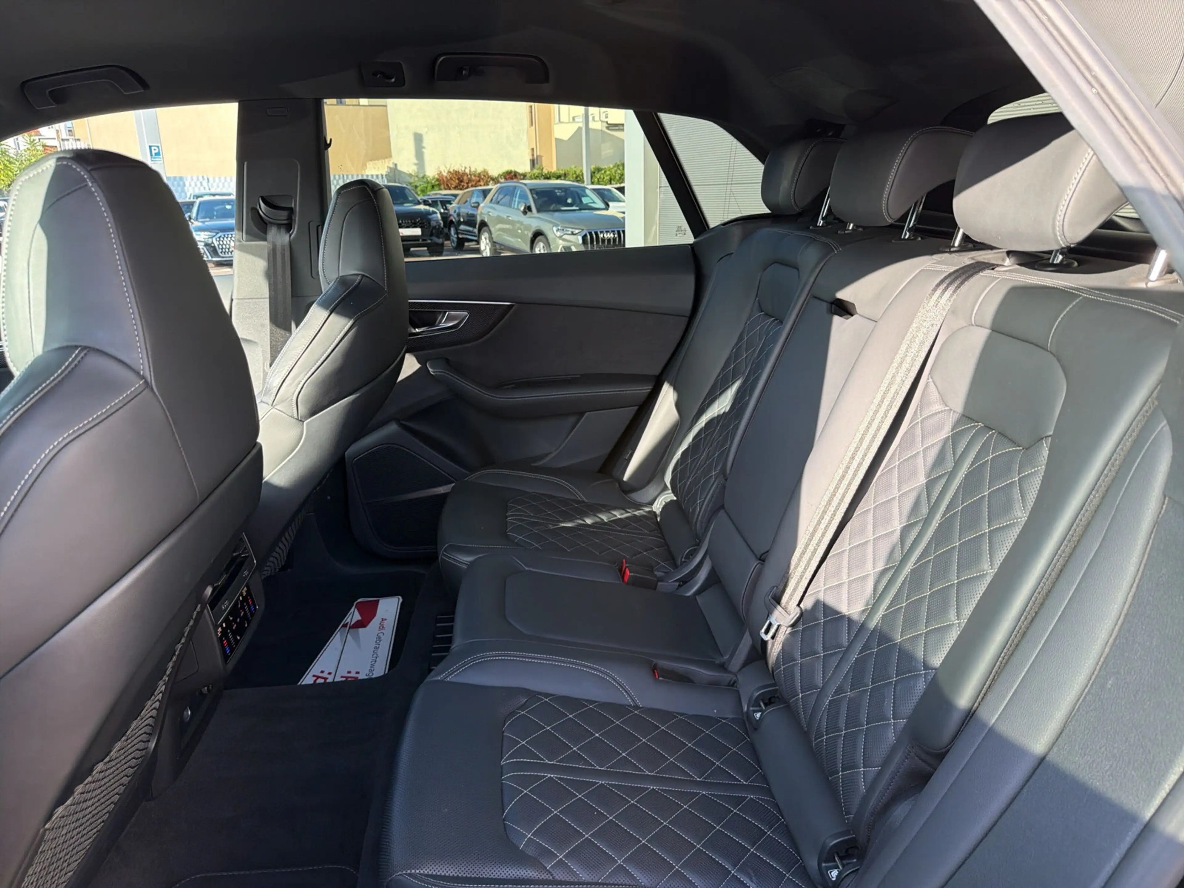 Audi SQ8 TFSI V8 Standh. HD B&O Luft Massage — photo 12