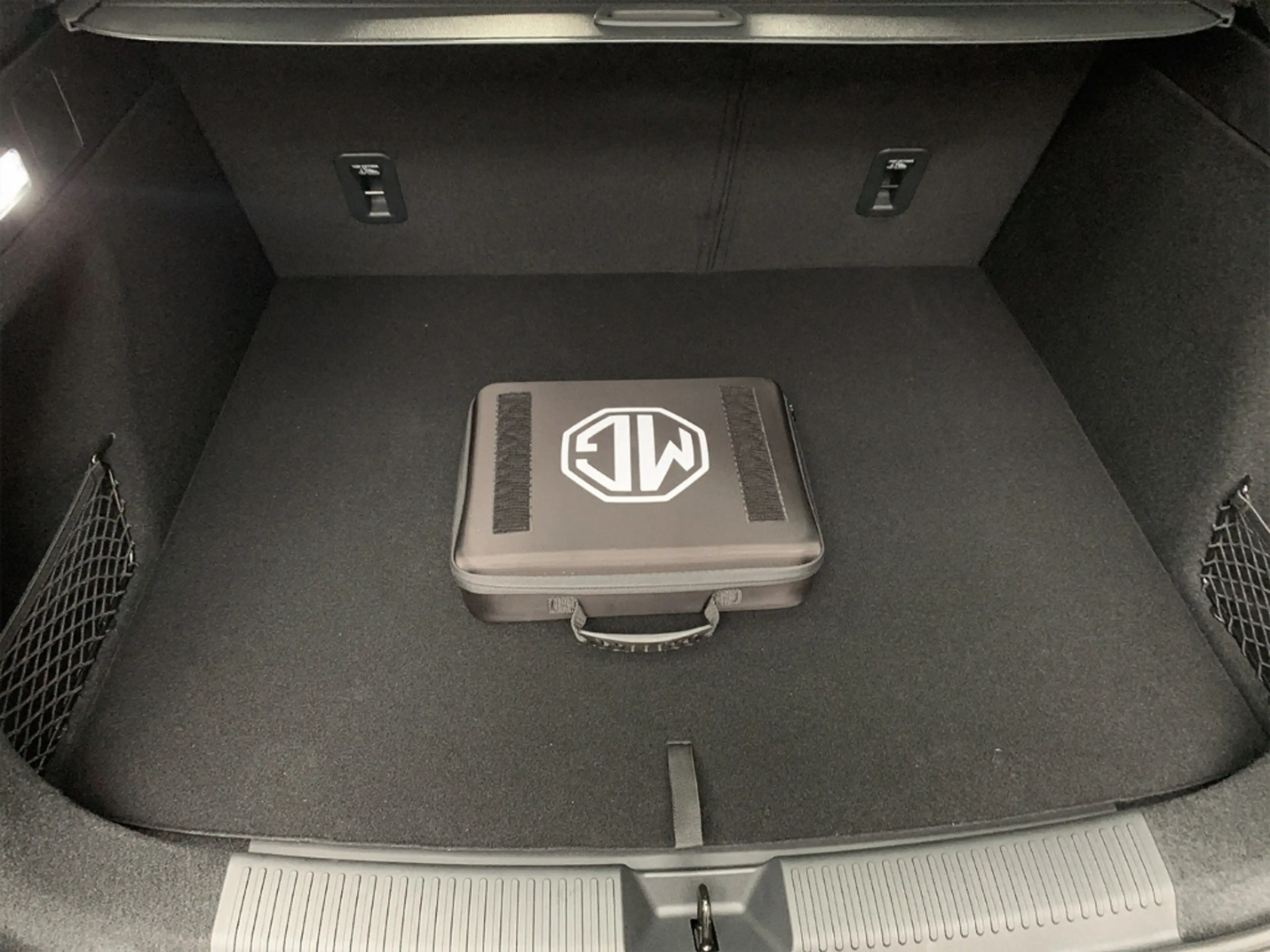 MG EHS Luxury Hybrid MY24 200 kW 360 Kamera iSmart — photo 14
