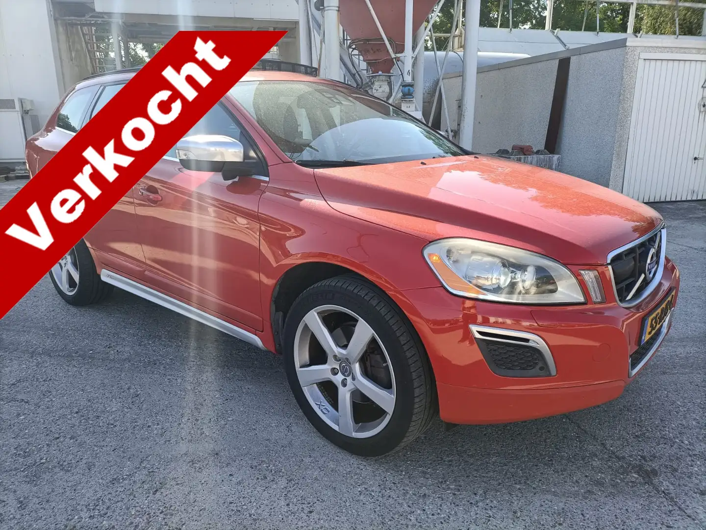 Volvo XC60 2.4 D5 AWD R-Design - COMING SOON Rouge - 1
