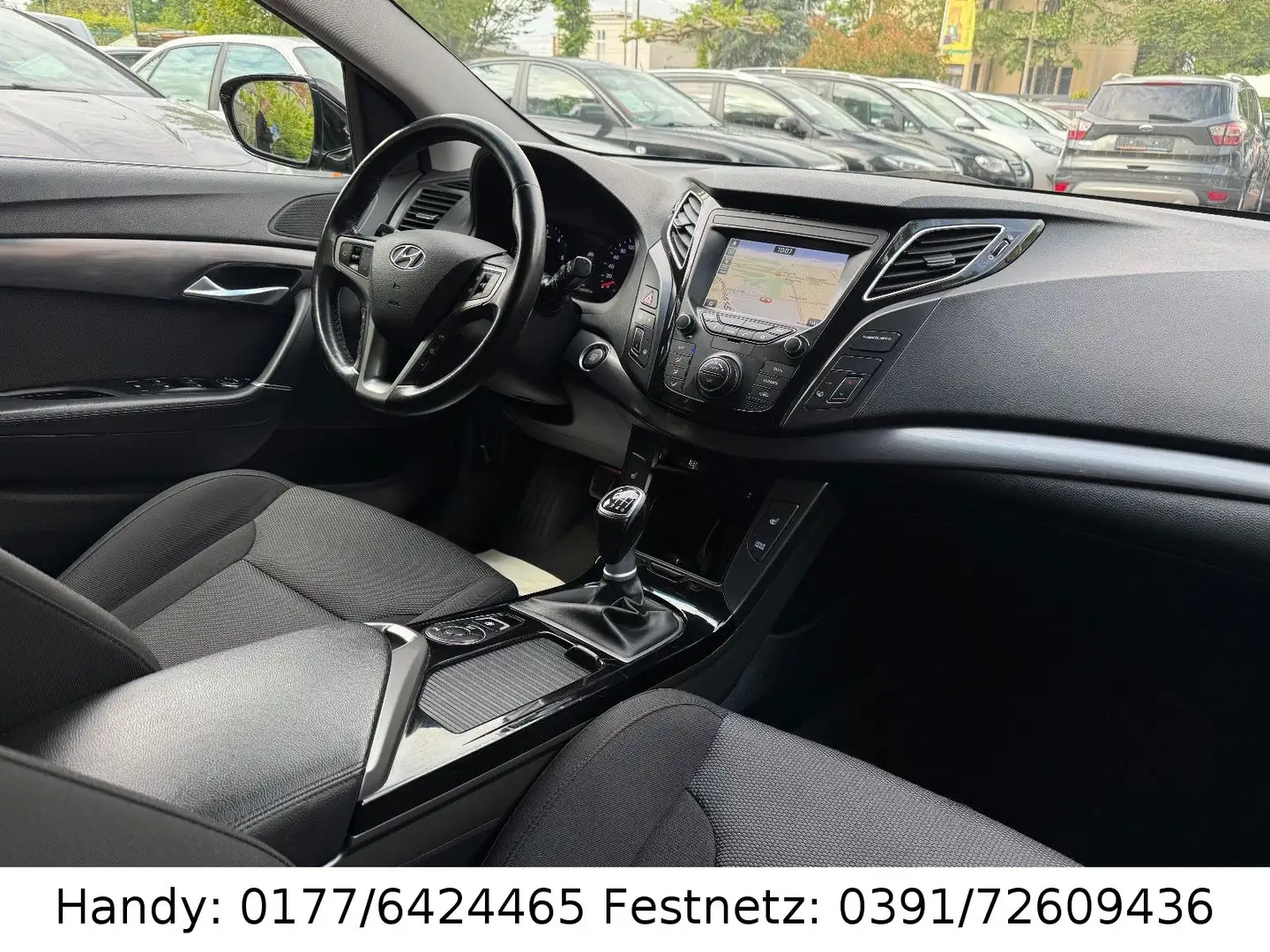 Hyundai i40 1.7 CRDi 2.HAND/KLIMA/NAVI/KAMERA/SHZ/PDC/ Černá - 2