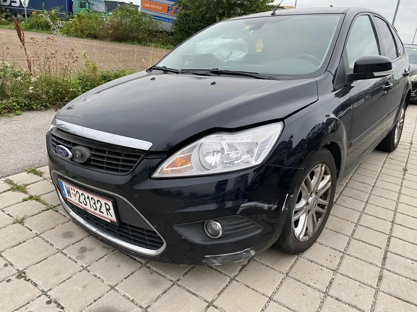 Ford Focus Ghia 2,0 TDCi DPF Powershift Blau - 2