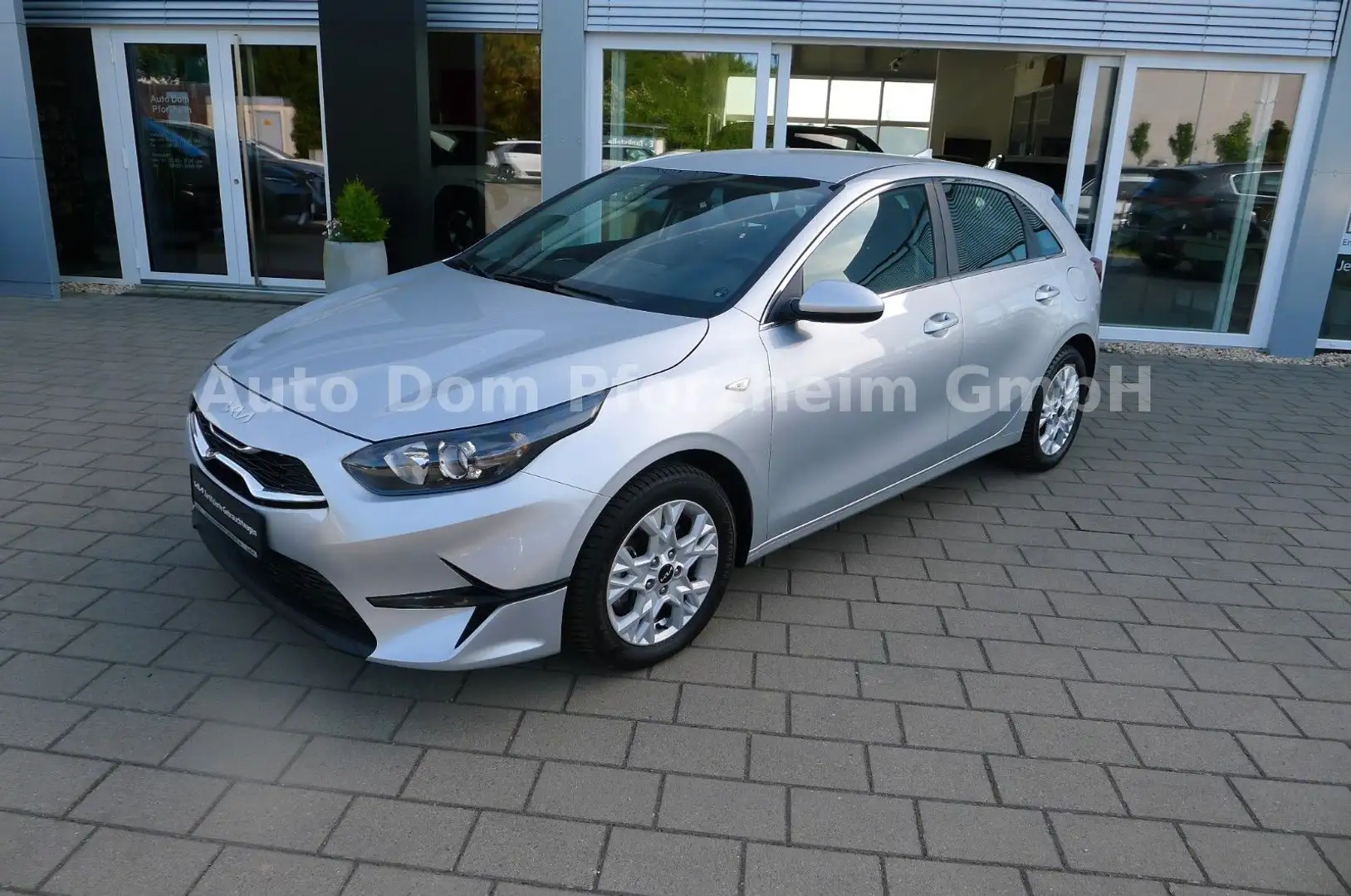 Kia Ceed / cee'd Ceed 1.5T DCT7 VISION /Komfort Plus Paket Silver - 1