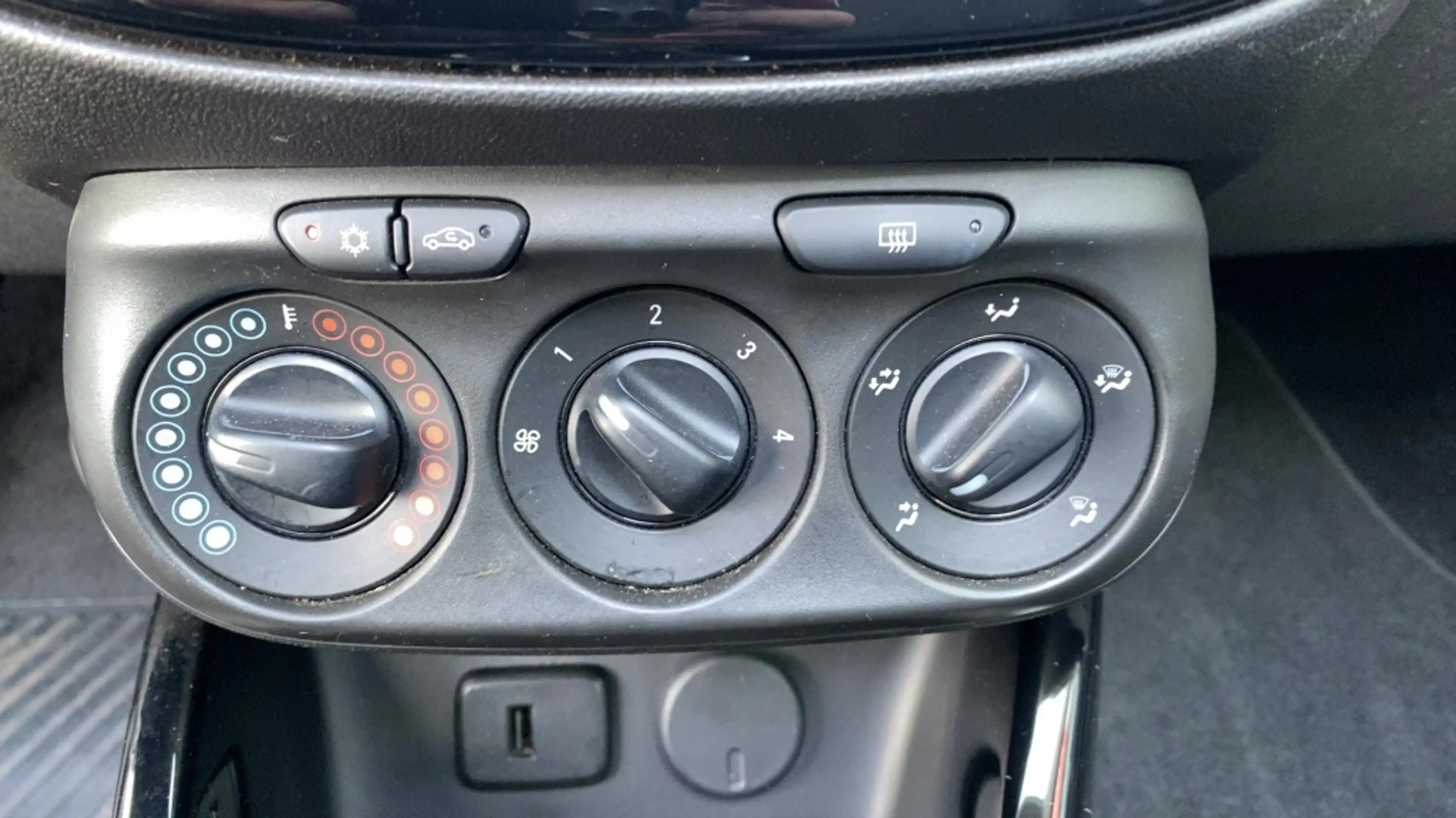Opel Adam 1.4 Jam Cabriodak, Airco — photo 21