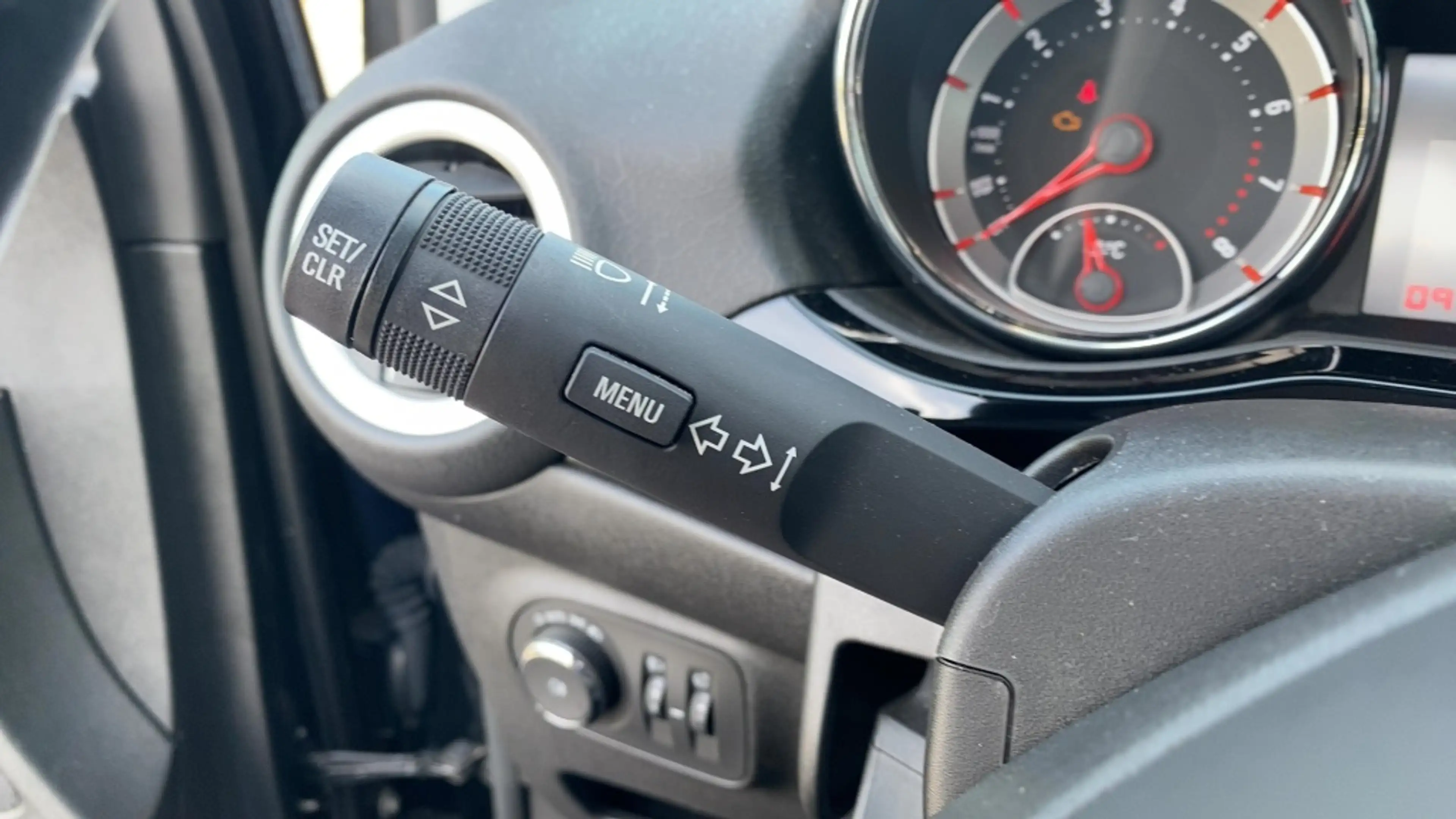 Opel Adam 1.4 Jam Cabriodak, Airco — photo 11
