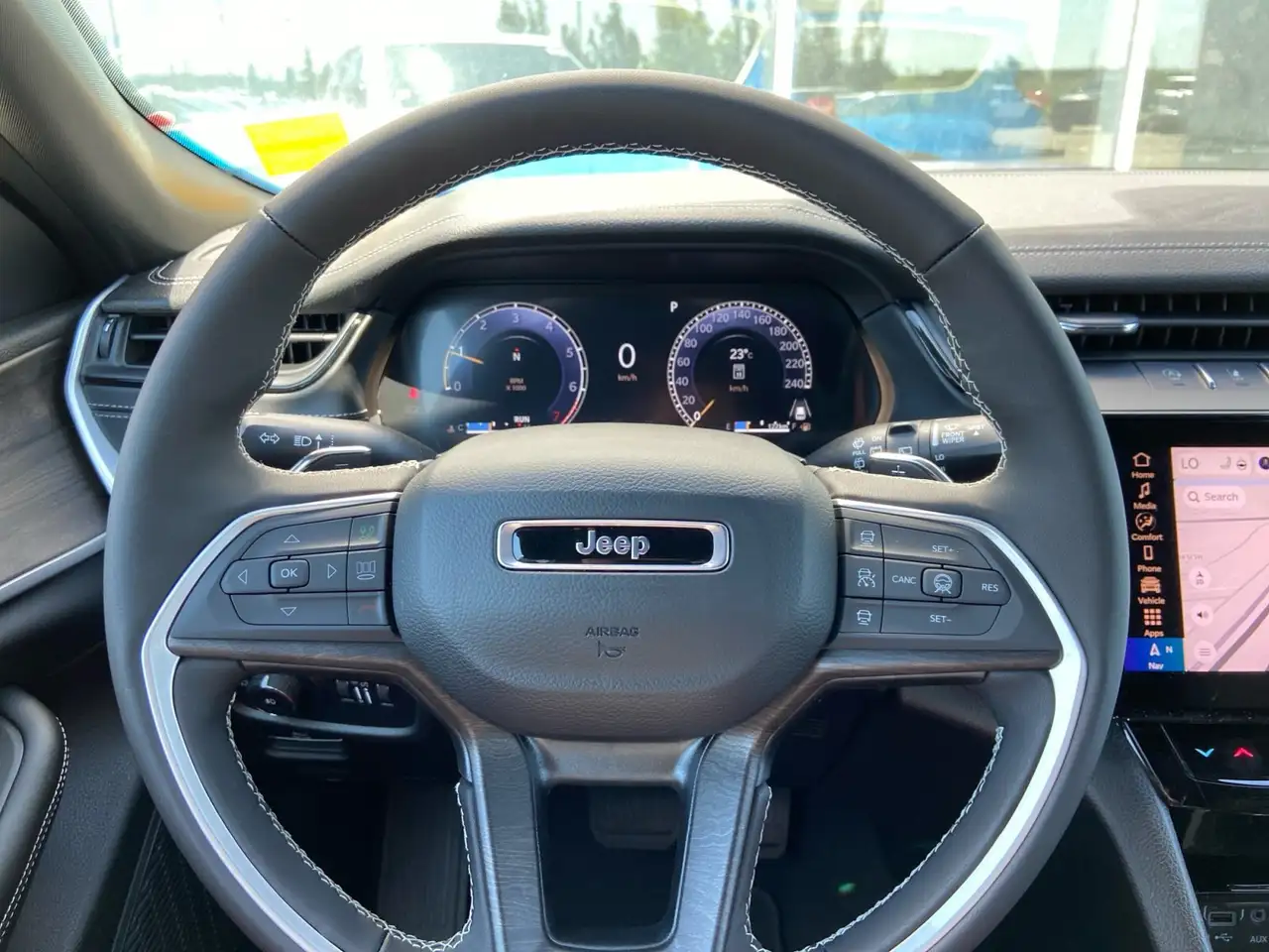 Jeep Grand Cherokee снимка Jeep Grand Cherokee