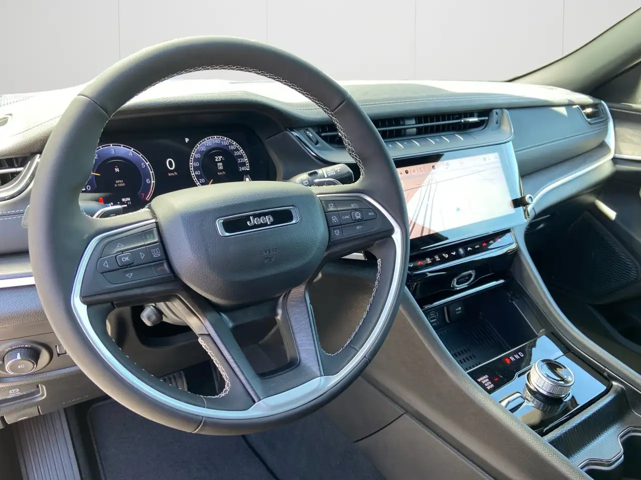 Jeep Grand Cherokee снимка Jeep Grand Cherokee
