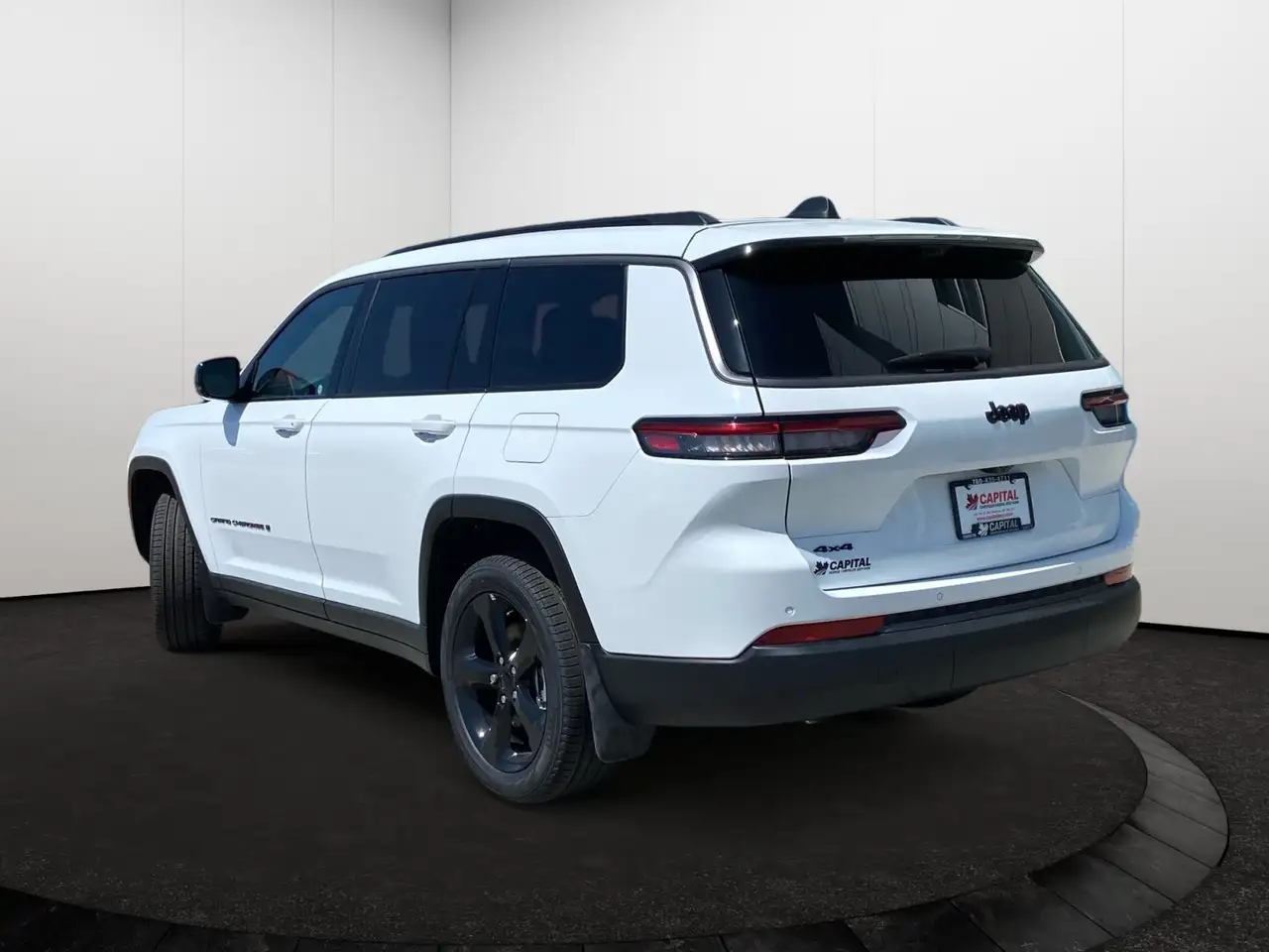 Jeep Grand Cherokee снимка Jeep Grand Cherokee