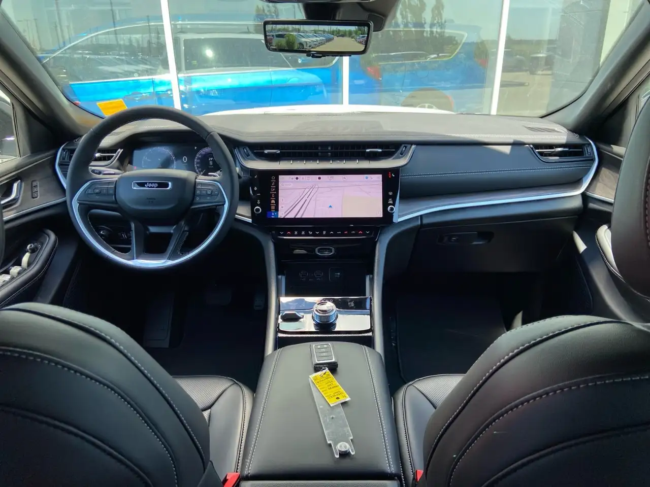 Jeep Grand Cherokee снимка Jeep Grand Cherokee