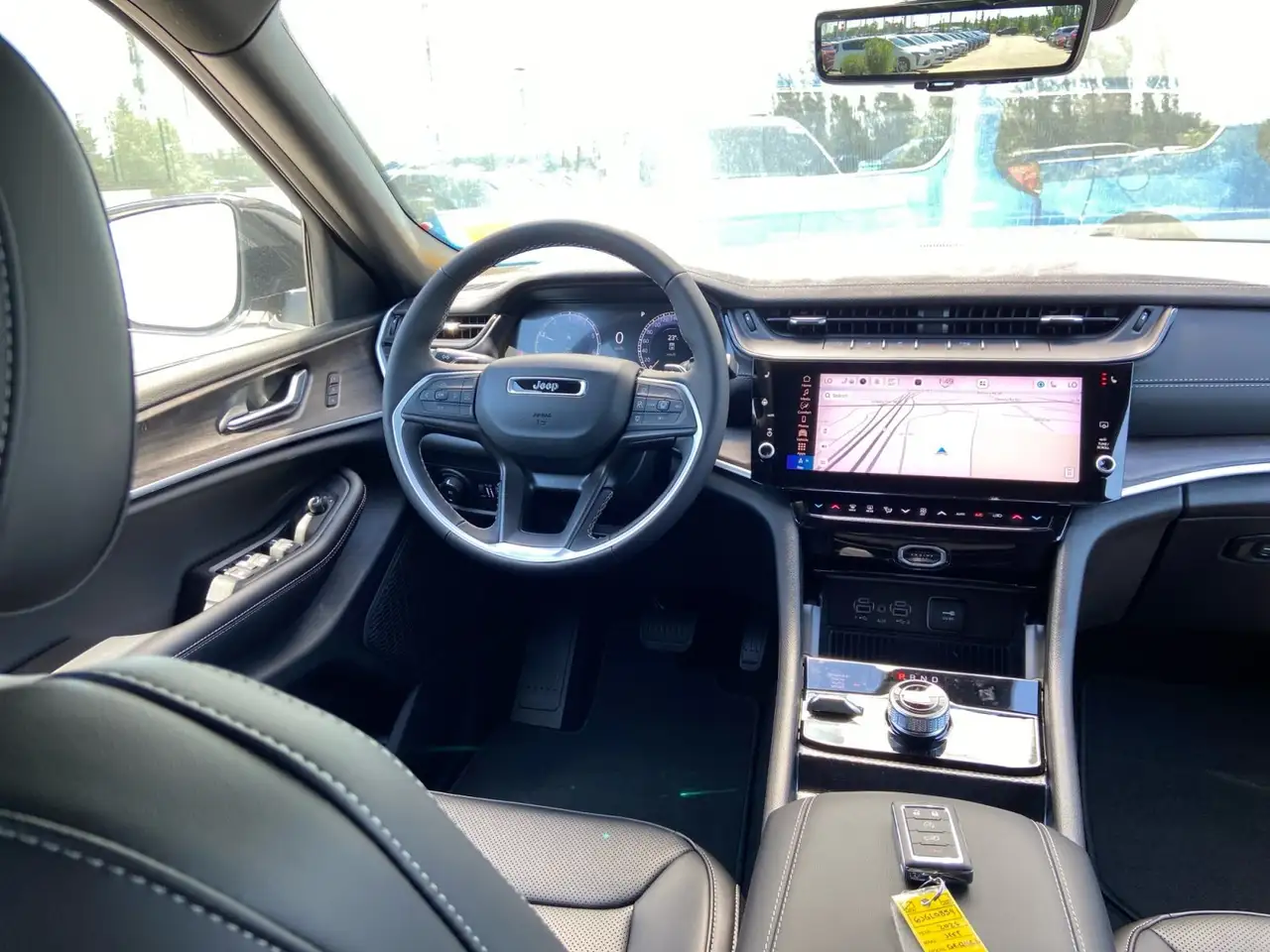 Jeep Grand Cherokee снимка Jeep Grand Cherokee