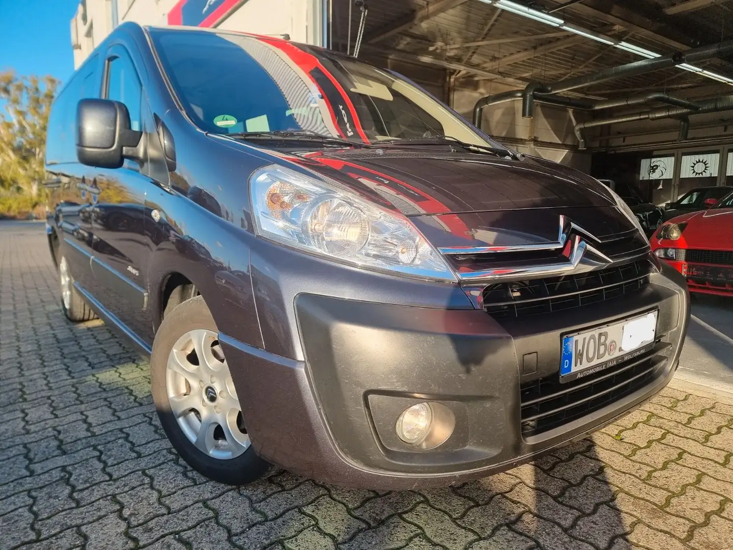 Citroen Jumpy HDi L2 135 FAP Club 8-Sitze/AHK/8xBereift Grau - 1