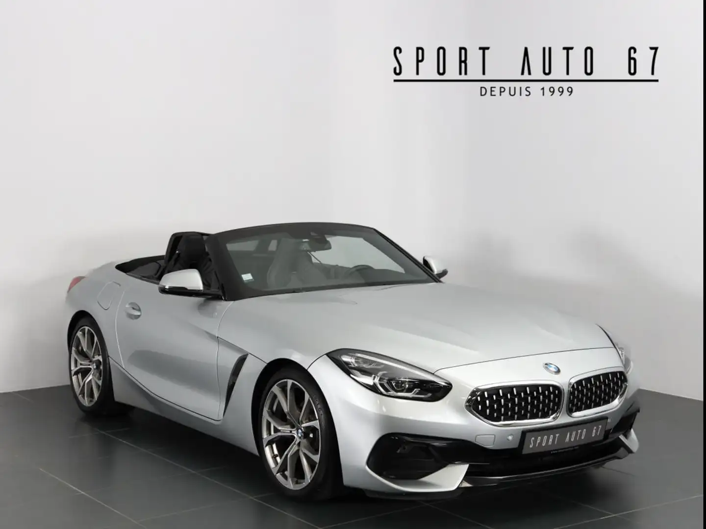 BMW Z4 20 I 197 CH 4 cylindres 2.0 L 16 S Turbo Gris - 1