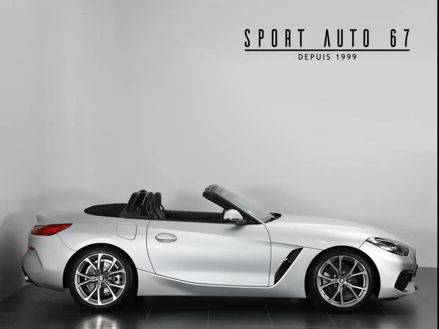 BMW Z4 20 I 197 CH 4 cylindres 2.0 L 16 S Turbo Gris - 2