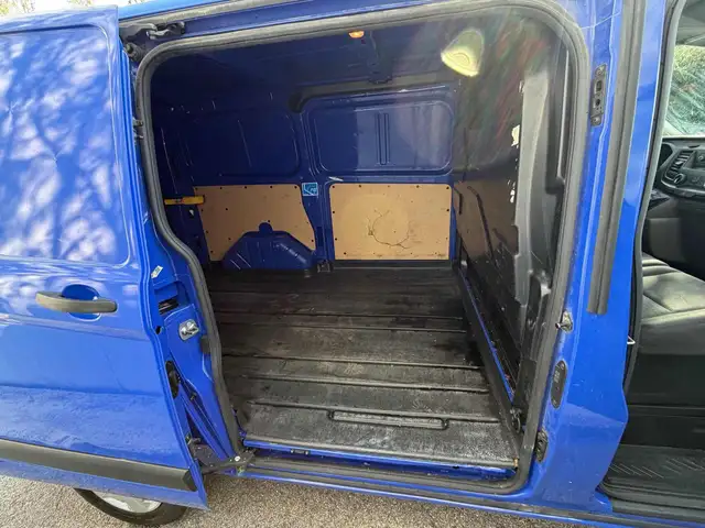 Ford Transit Custom view 9