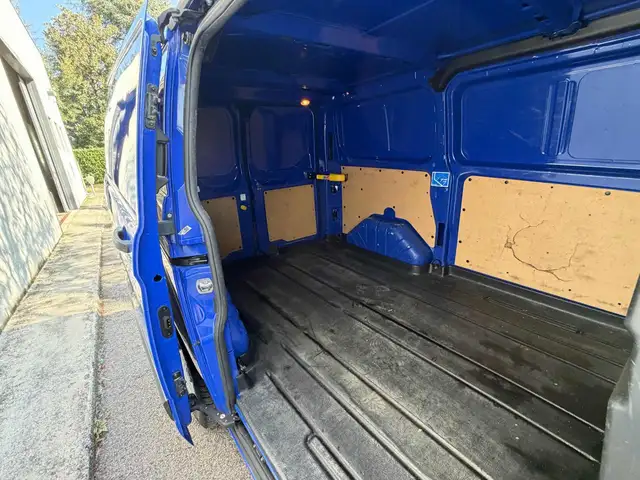 Ford Transit Custom view 10