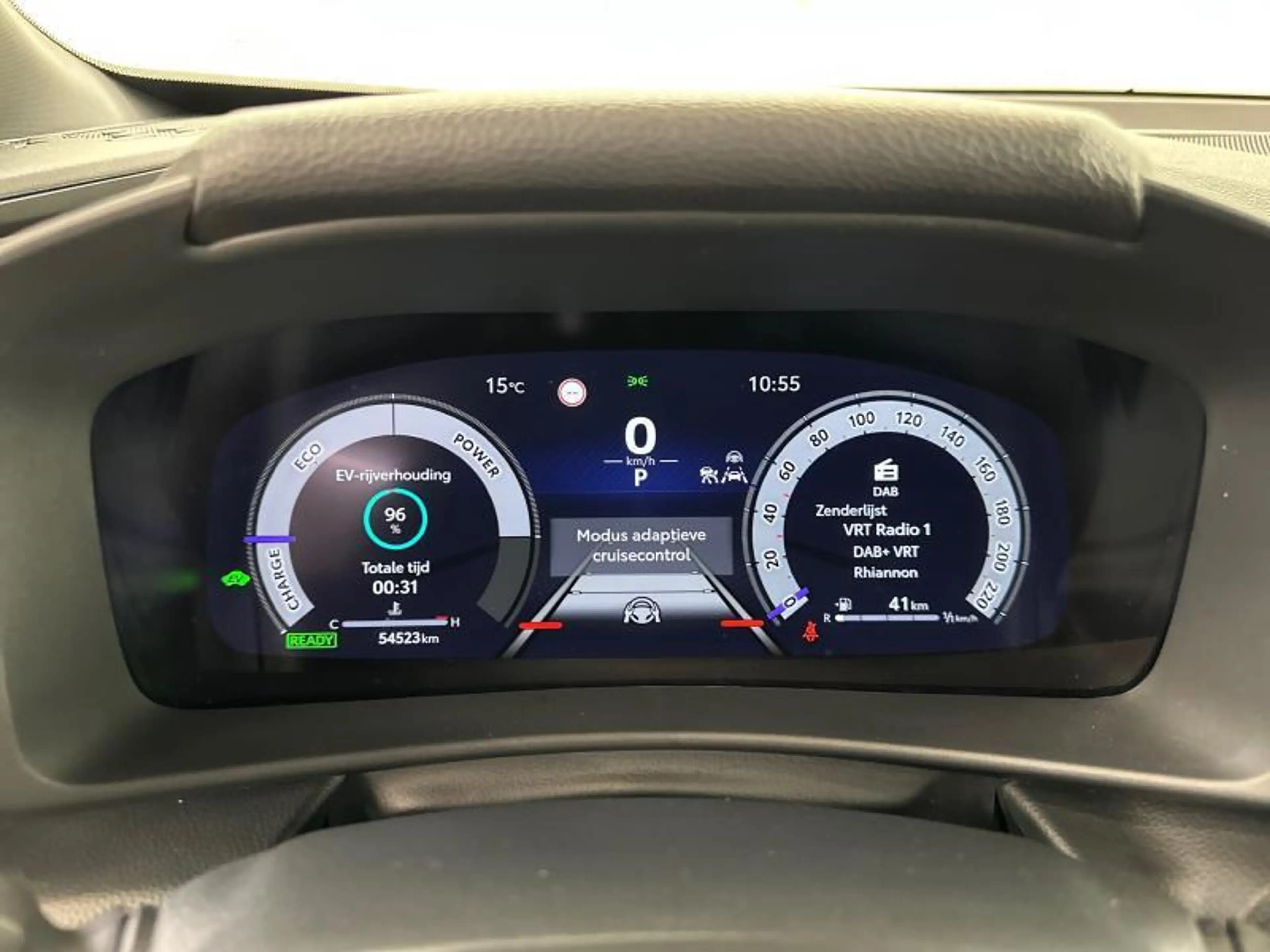 Toyota C-HR 197hp HEV GR Sport BiTone | carplay | camera — photo 12