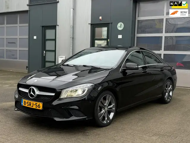 Mercedes-Benz CLA 180 Ambition TREKHAAK AUTOMAAT SPORTSTOELEN