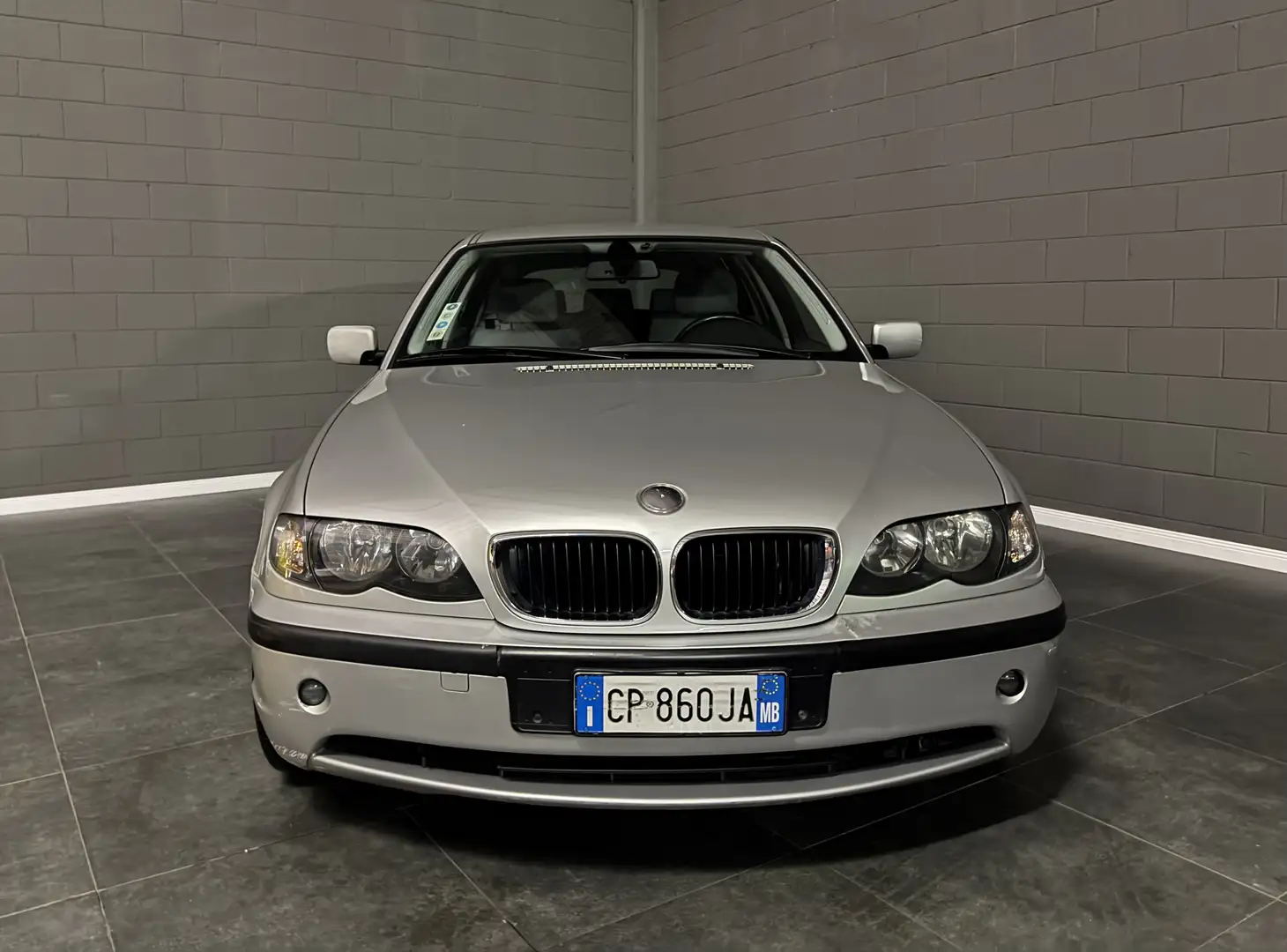 BMW 320 320d Touring Futura TAGLIANDI CERTIFICATI - 2