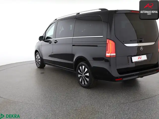 Mercedes-Benz V-Class view 3