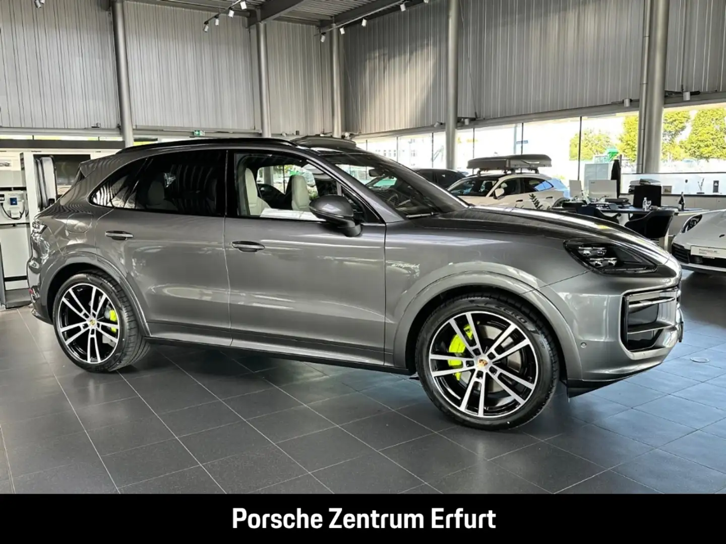 Porsche Cayenne E-Hybrid/Sportdesign/Sportabgas/Hinterachslenkung Gris - 2