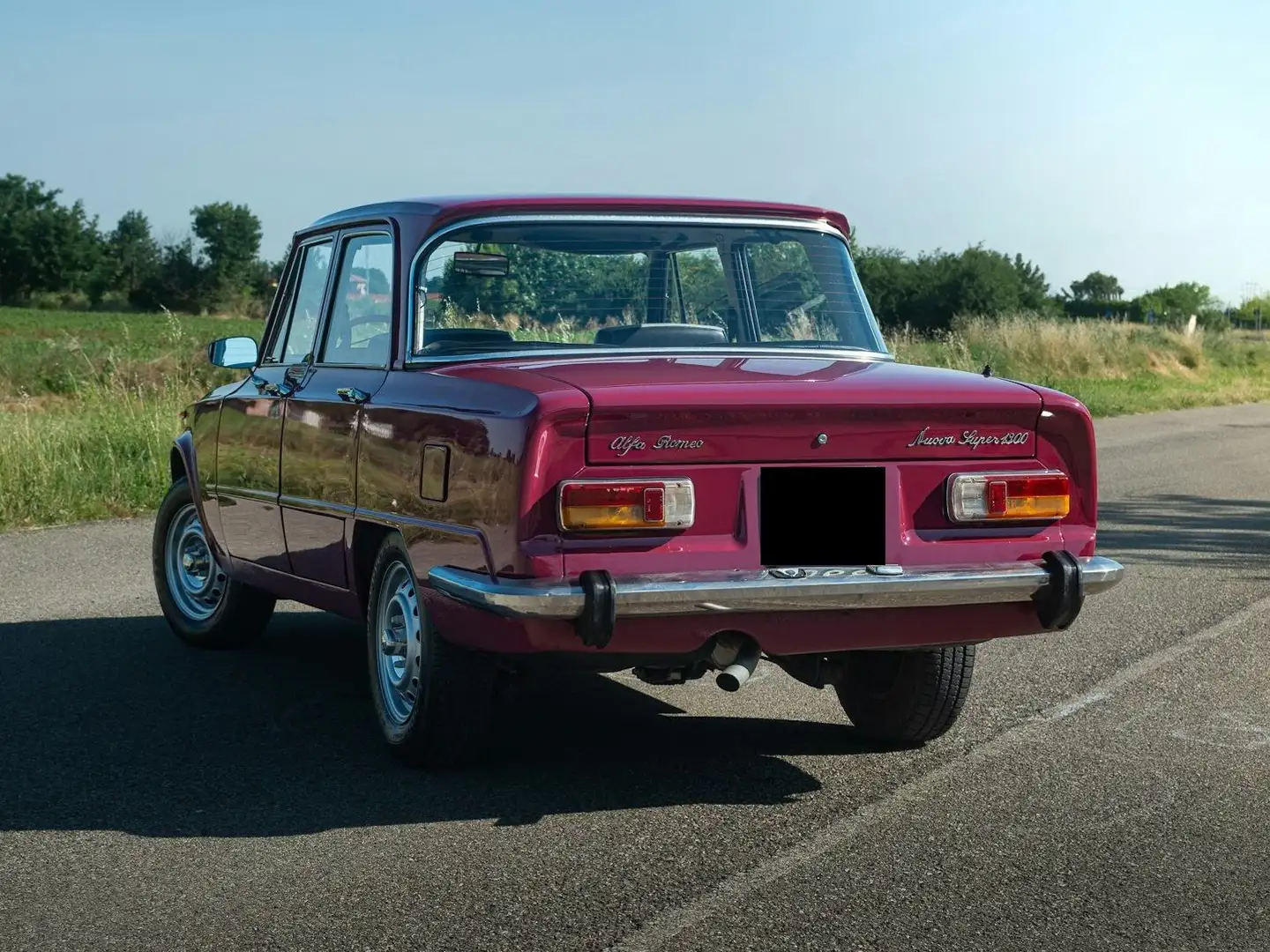 Alfa Romeo Giulia 1300 Super Rood - 2