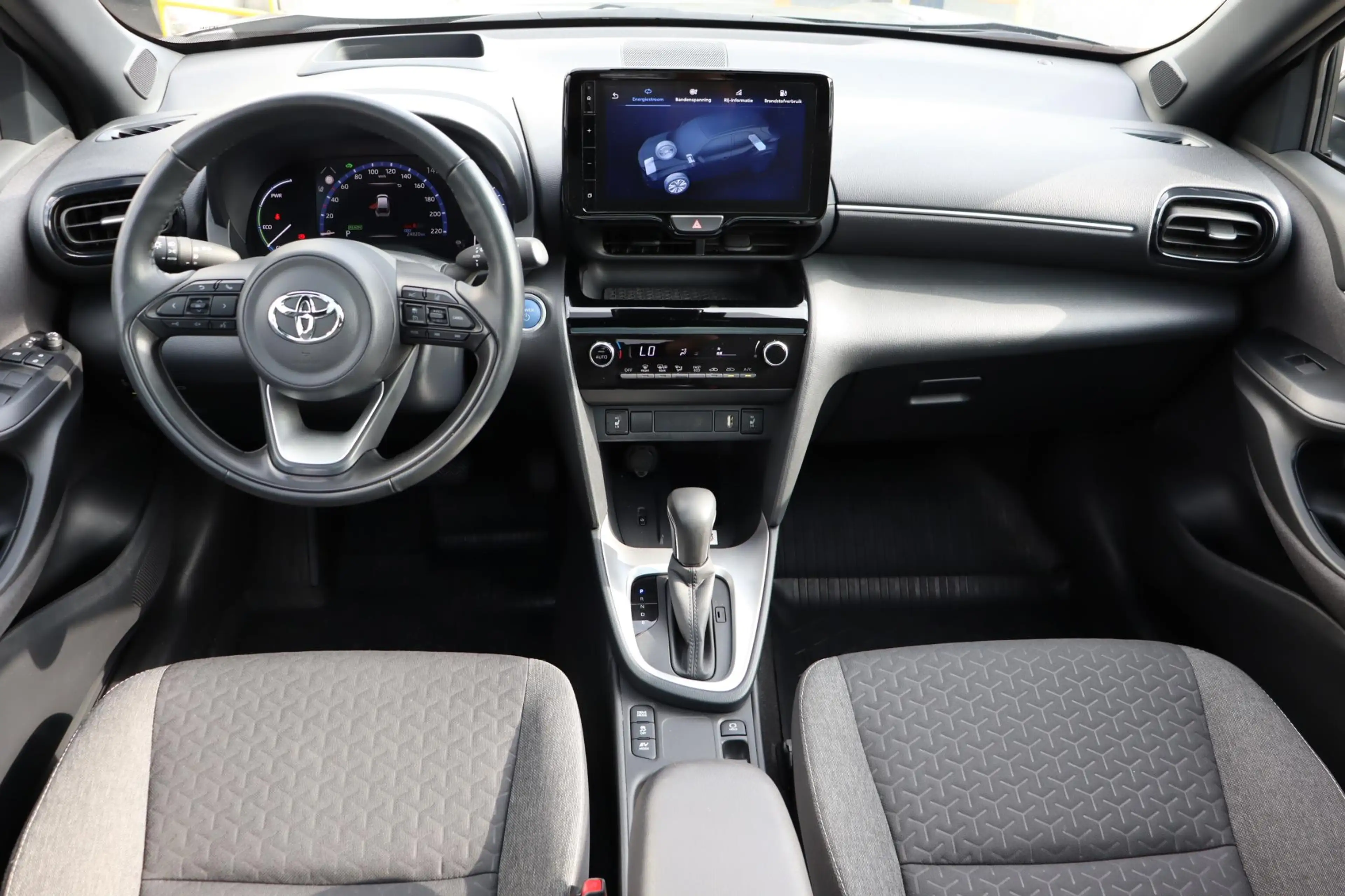 Toyota Yaris Cross 1.5 Hybrid Dynamic, Panoramadak Apple Carplay / An — photo 4