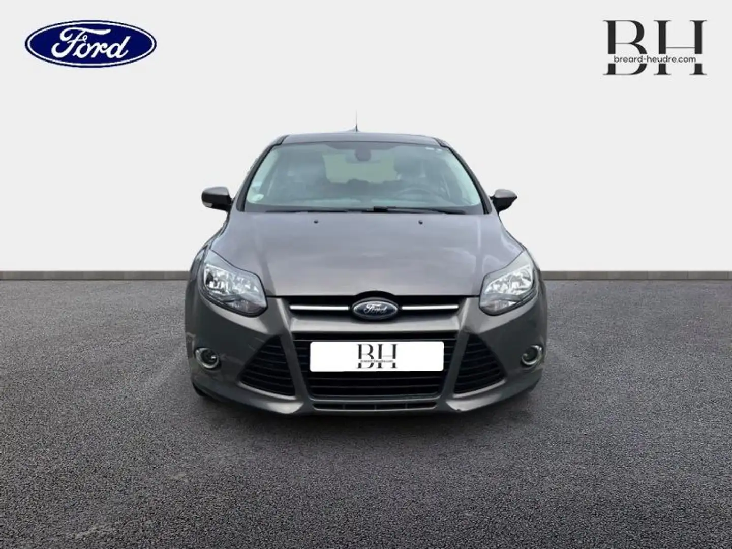 Ford Focus 1.6 TDCi 115ch FAP Stop\u0026Start Titanium 5p Beige - 2