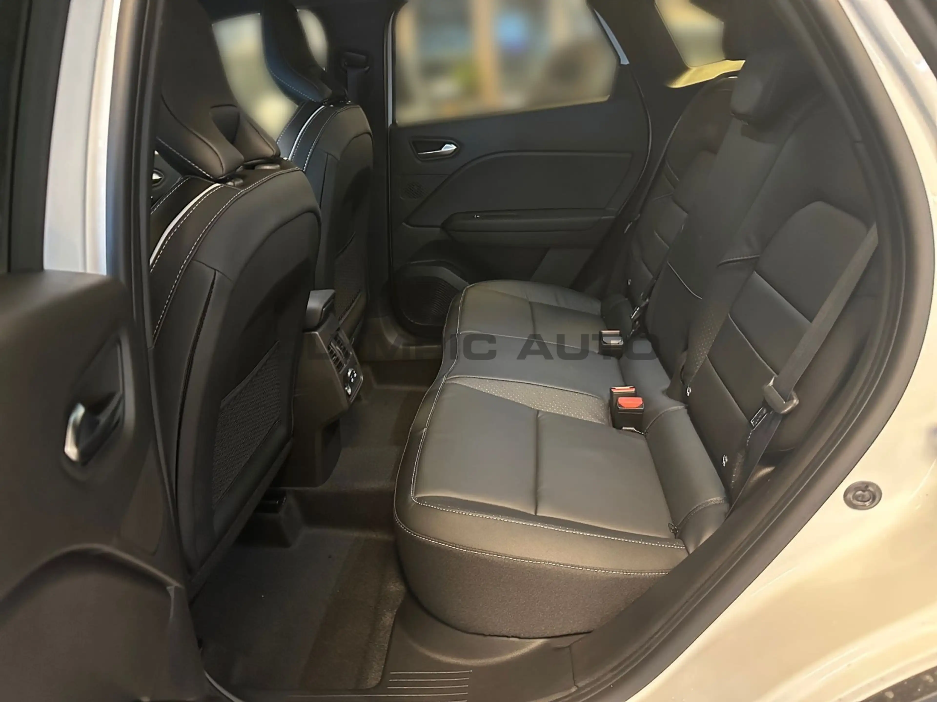 Mitsubishi Grandis Diamant Top 1,8 l HEV  360°CAM PANO LED — photo 11