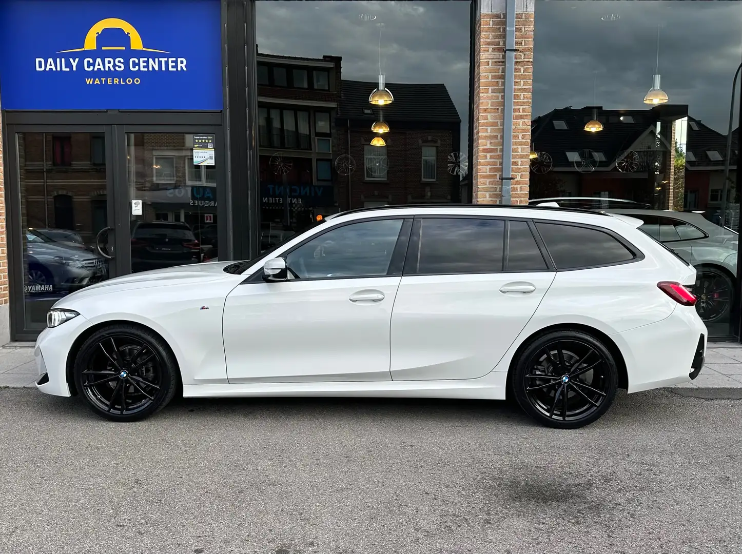 BMW 318 iA Touring I M sport I MY23 I Carplay I Led Wit - 2