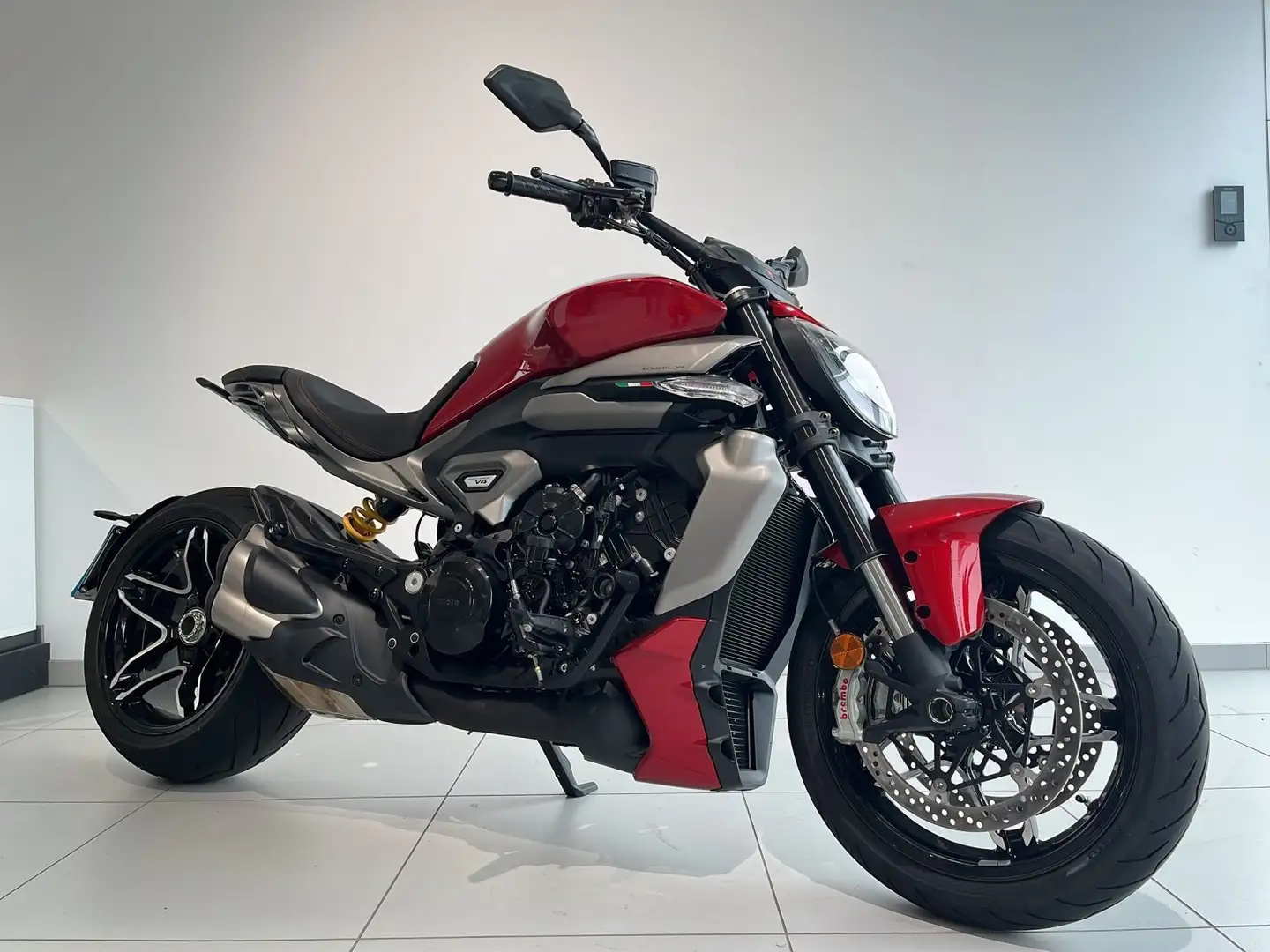 Ducati XDiavel V4 - Schaltautomat, LED, Burning Red, Te Piros - 1
