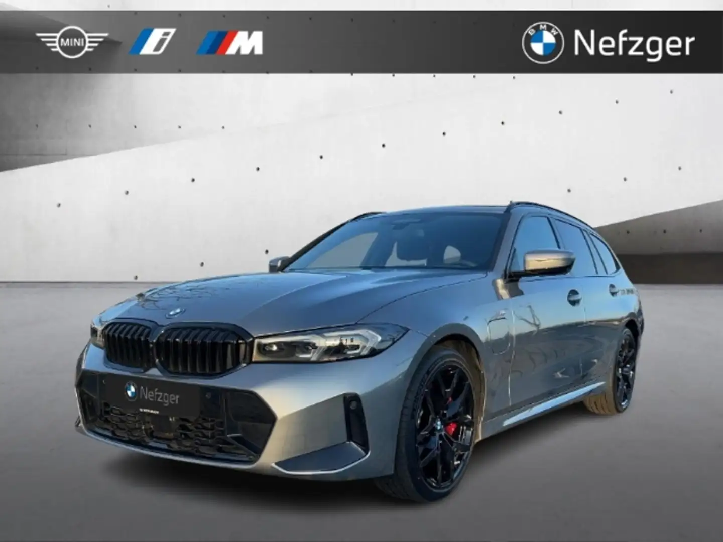 BMW 330 e xDrive Touring M SportPro Pano ACC 360°AHK Grau - 1