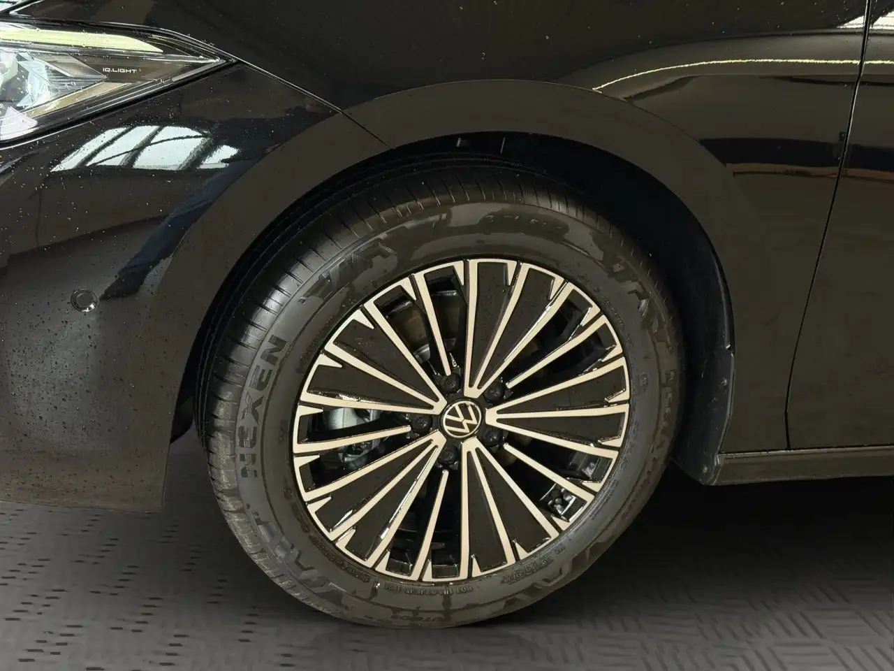Volkswagen Passat Variant Elegance 2.0 TDI DSG LED+HUD+AHK 8