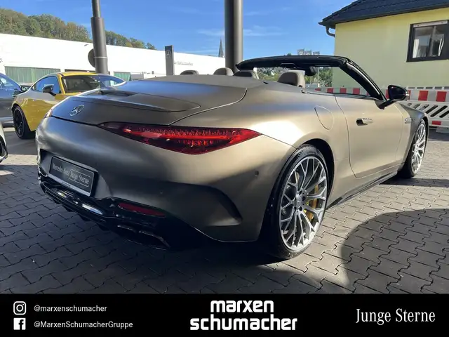 Mercedes-Benz SL view 11