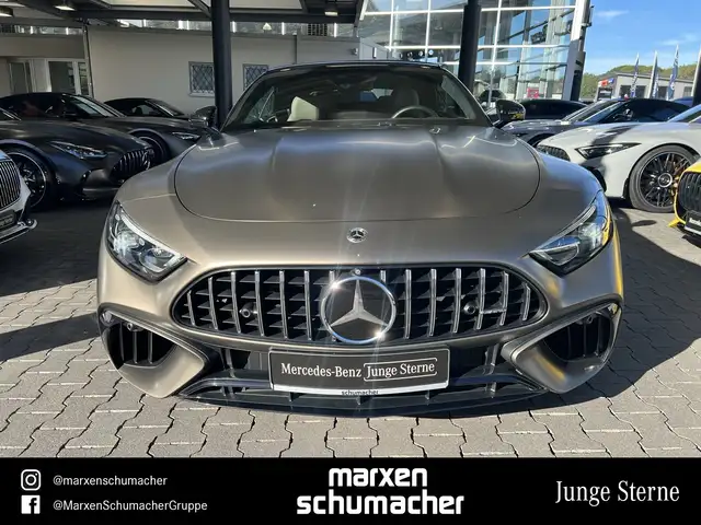 Mercedes-Benz SL view 2